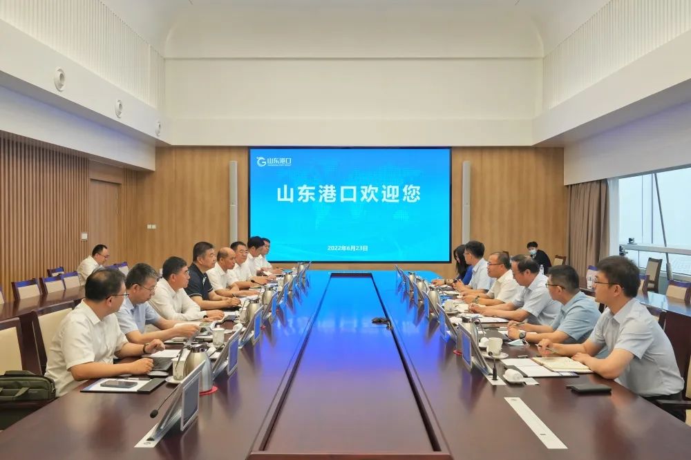 霍高原会见中交水规院党委书记、董事长邢佩旭 霍高原会见中交水规院党委书记、董事长邢佩旭